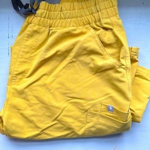 Figs women’s bottoms size medium